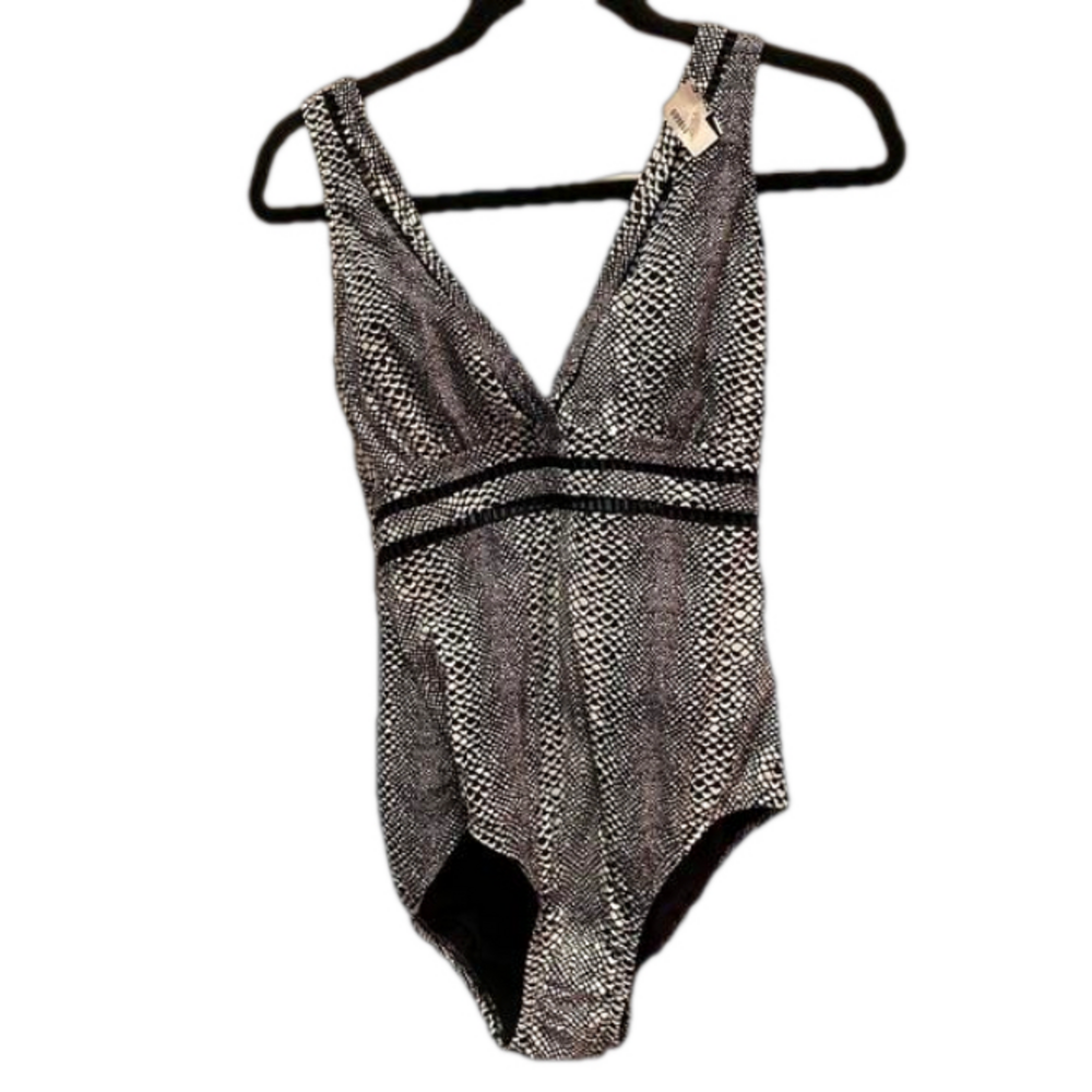 NWT snakeskin black white one piece v neck lace trimmed swimsuit size 8